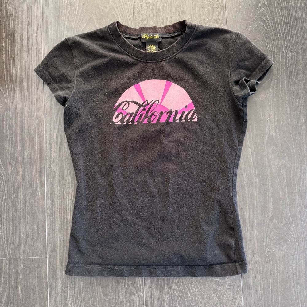 Psycho Sis - Black T-Shirt with Pink California Graphic